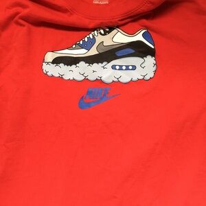 Boys Size large Red Nike short sleeve tshirt. In great condition